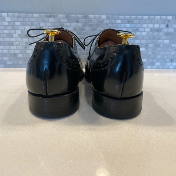 Johnston & Murphy Black Oxford Shoes - Picture 3 of 9